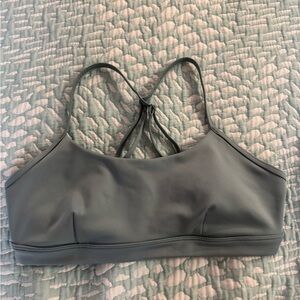 Alo airlift sports bra in cosmic grey